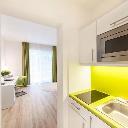 Acora Living The City- Lägenhetshotell Fürth